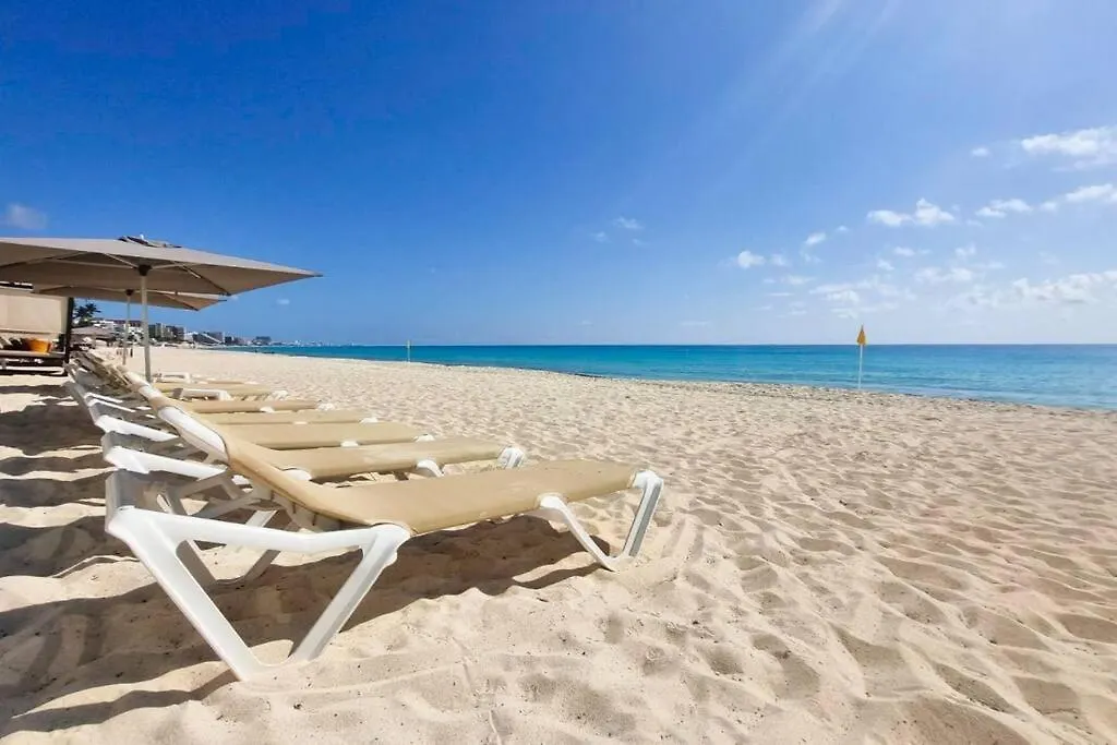 Brand New Studio At The Beach, Sunset View Cancun Apartment