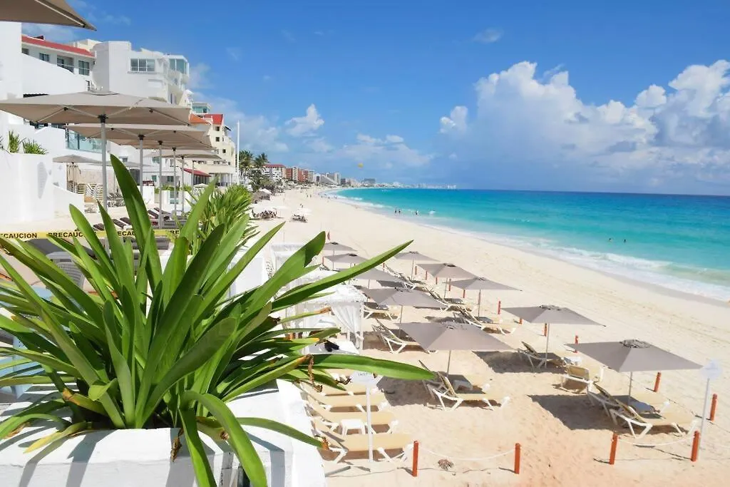 Apartment Brand New Studio At The Beach, Sunset View Cancun